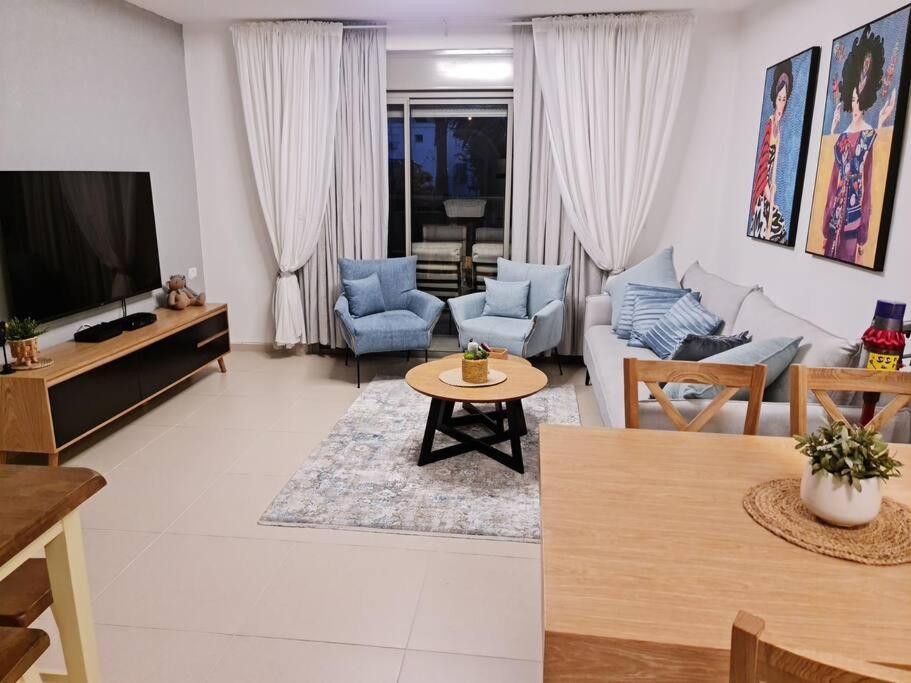 Апартаменты מרחק נגיעה בתקווה Petach Tikva Экстерьер фото